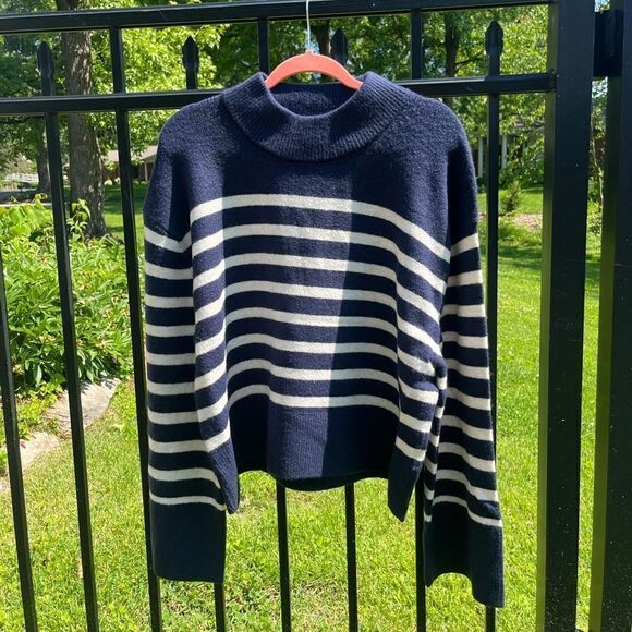 J Crew Chunky Crewneck Sweater in Supersoft Yarn NWT - Picture 5 of 11